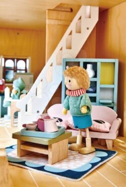 Holzfigur Vater Mit Hund Mr. Goodwood Tender Leaf Toys Bei Einem Spaziergang Im Pullover -Tender Leaf tl8143 e tender leaf mr goodwood and his dog