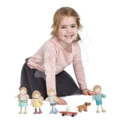 Holzfigur Vater Mit Hund Mr. Goodwood Tender Leaf Toys Bei Einem Spaziergang Im Pullover -Tender Leaf tl8143 tl8144 tl8145 tl8146 a tender leaf 2