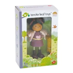 Holzfigur Mit Katze Freundin Ayana Tender Leaf Toys In Einem Rosa Mantel -Tender Leaf tl8148 d tender leaf ayana