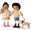 Holzfigur Mit Baby Mrs. Forrester Tender Leaf Toys In Einer Rosa Jacke