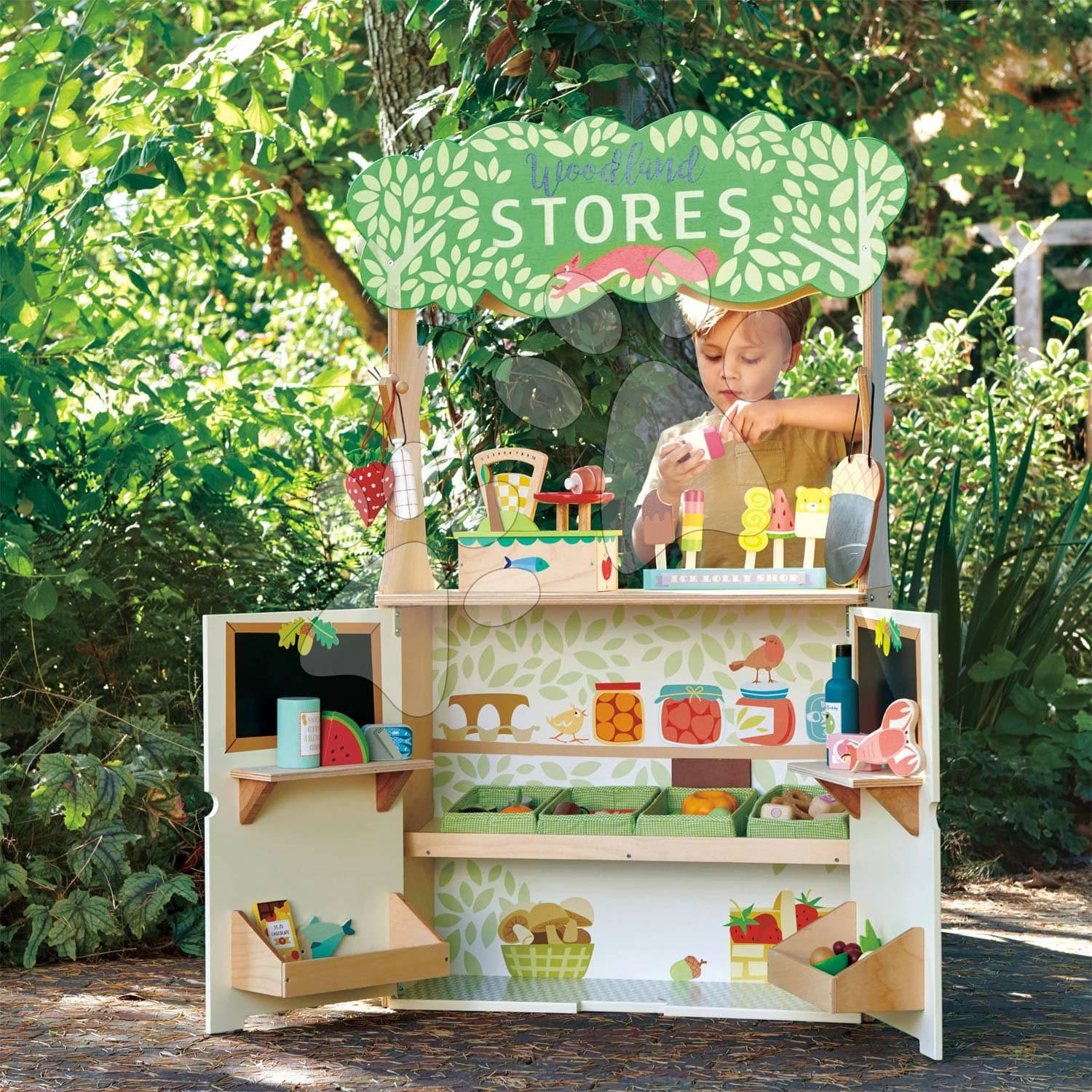 Waldladen Aus Holz Mit Theater Woodland Stores And Theatre Tender Leaf Toys Mit Puppen Und Tasche 5 Waldladen Aus Holz Mit Theater Woodland Stores And Theatre Tender Leaf Toys Mit Puppen Und Tasche – Bild 5