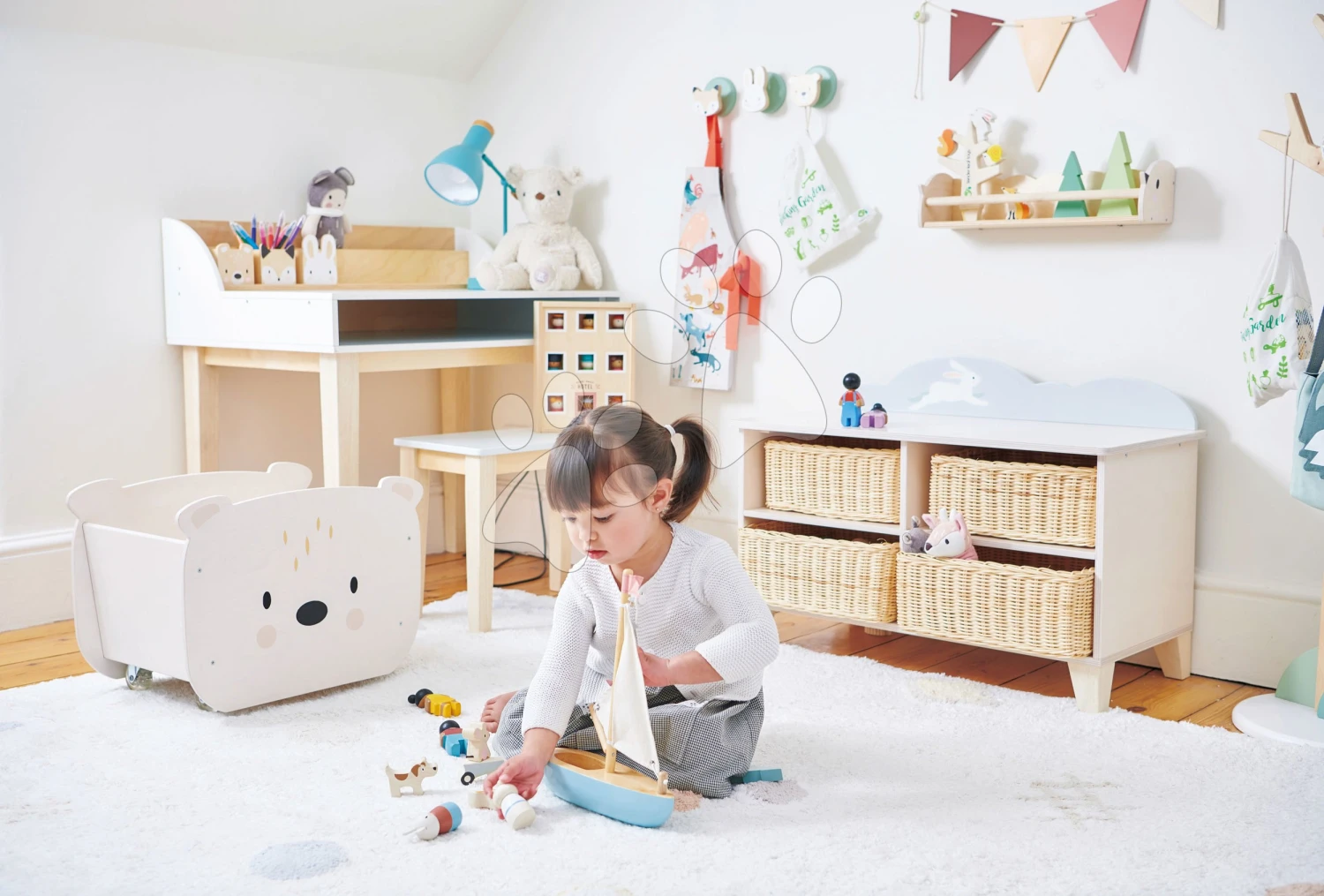 Segelboot Aus Holz Sailaway Boat Tender Leaf Toys Mit Zwei Segeln Und Einem Hasen Mit Teddybären 2 Segelboot Aus Holz Sailaway Boat Tender Leaf Toys Mit Zwei Segeln Und Einem Hasen Mit Teddybären – Bild 2