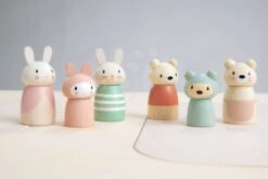 Bärenfamilie Aus Holz Bear Tales Tender Leaf Toys Vater Und Mutter Mit Einem Teddybären -Tender Leaf tl8383 tl8384 b tender leaf postavicky 1