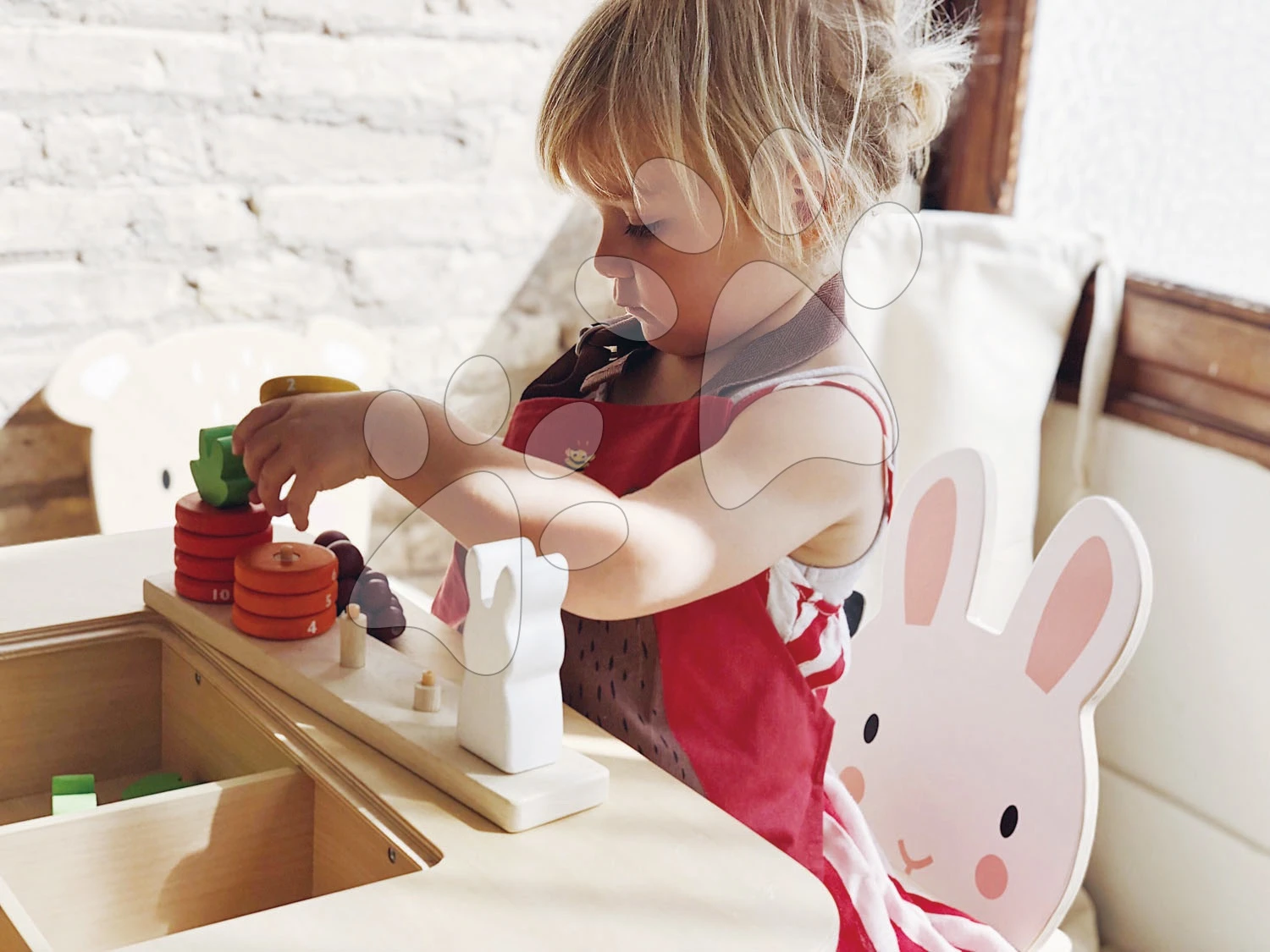 Kindermöbel Aus Holz Forest Table And Chairs Tender Leaf Toys Ein Tisch Mit Stauraum Und Zwei Stühlen Bär Und Hase 5 Kindermöbel Aus Holz Forest Table And Chairs Tender Leaf Toys Ein Tisch Mit Stauraum Und Zwei Stühlen Bär Und Hase – Bild 5
