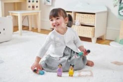 Holzskasten Mit Häschen Bunny Storage Unit Tender Leaf Toys Mit 4 Gestrickten Aufbewahrungskörben -Tender Leaf tl8820 d tender leaf storage